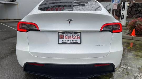 2021 Tesla Model Y 5YJYGDEE5MF095088
