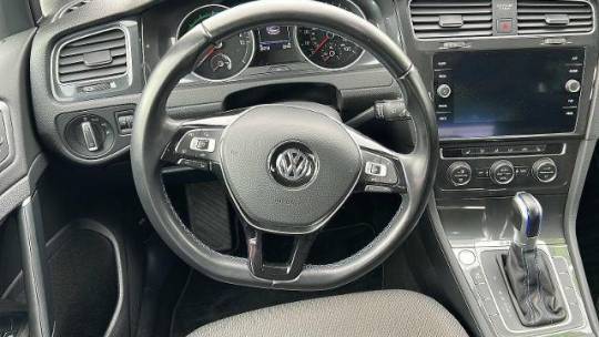2019 Volkswagen e-Golf WVWKR7AU5KW917458