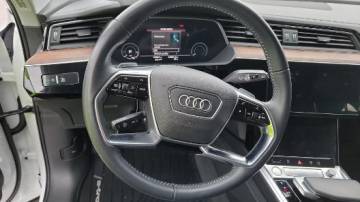 2019 Audi e-tron WA1VAAGEXKB023359