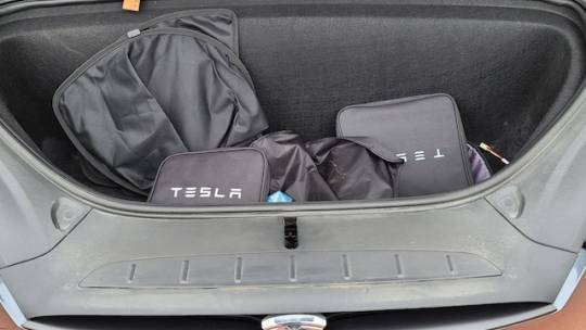 2018 Tesla Model X 5YJXCBE27JF136754