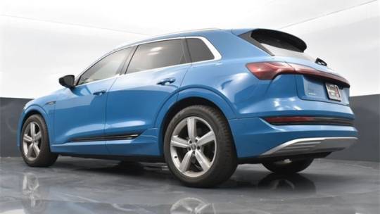 2019 Audi e-tron WA1LAAGE8KB020368