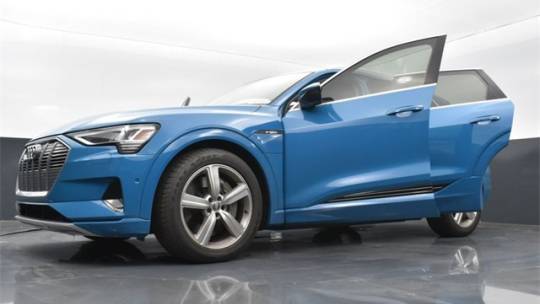 2019 Audi e-tron WA1LAAGE8KB020368