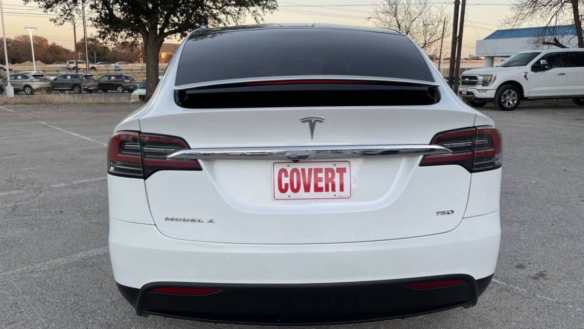 2018 Tesla Model X 5YJXCDE24JF088853