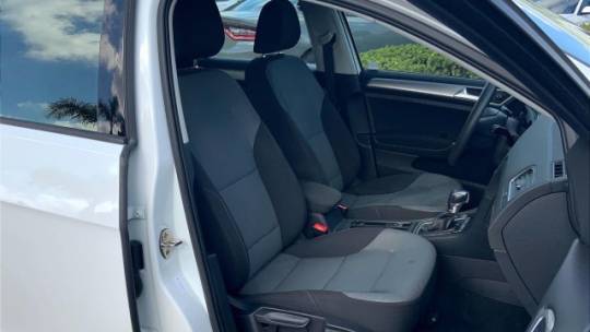 2016 Volkswagen e-Golf WVWKP7AU6GW911746