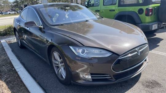 2013 Tesla Model S 5YJSA1BG3DFP09731