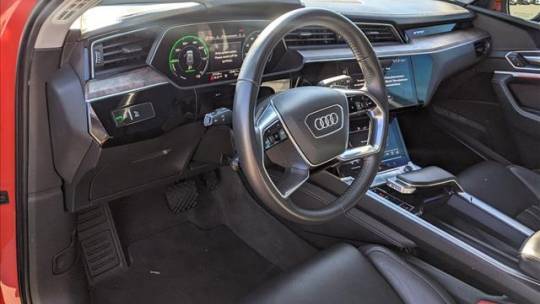 2019 Audi e-tron WA1VABGE5KB010377