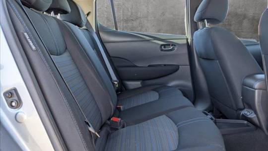 2022 Nissan LEAF 1N4AZ1CV6NC562259