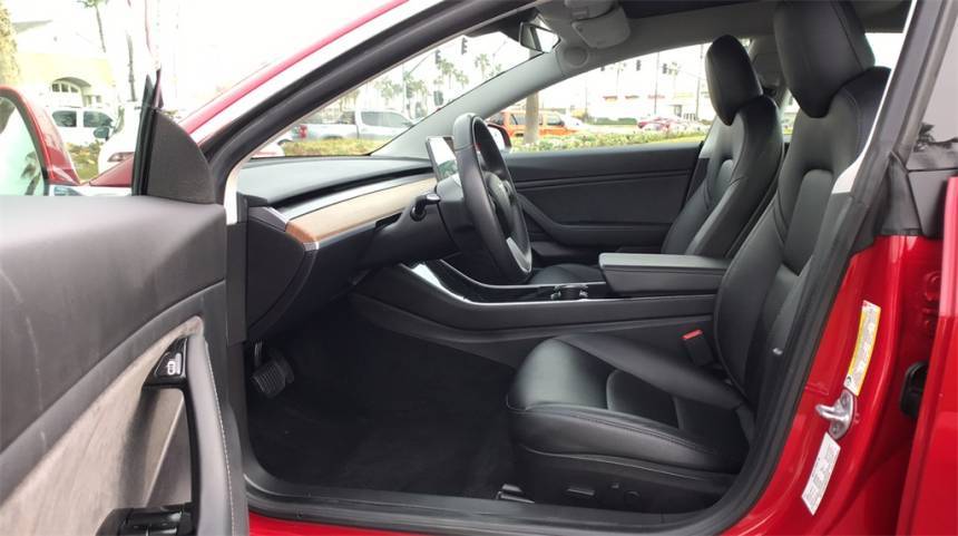 2019 Tesla Model 3 5YJ3E1EB9KF361620