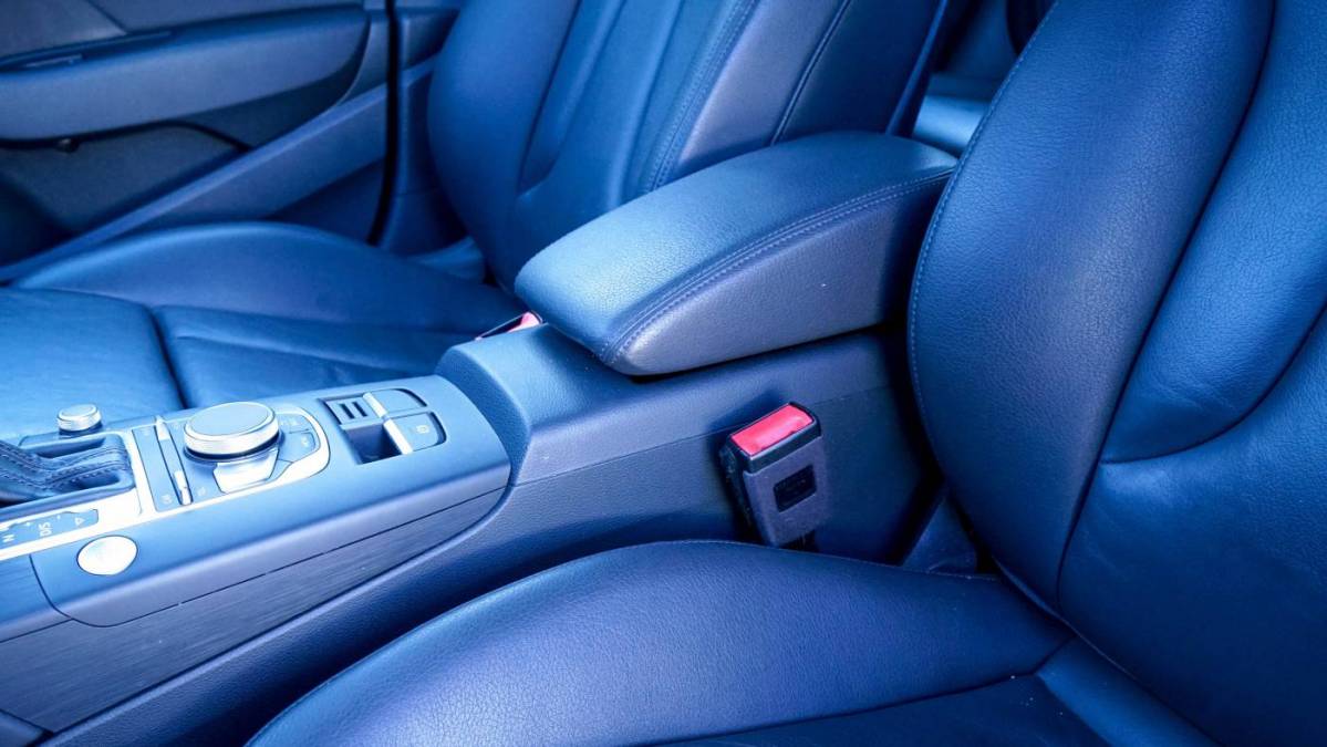 2018 Audi A3 Sportback e-tron WAUUPBFF1JA104851