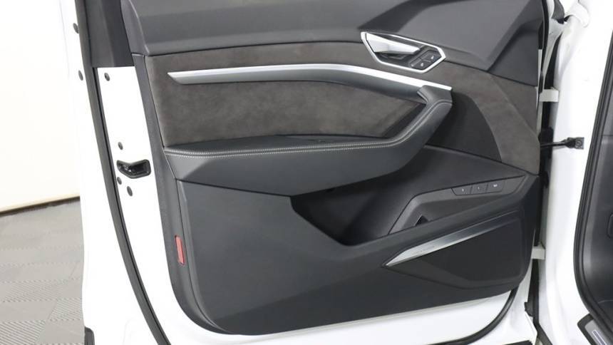 2021 Audi e-tron WA1VAAGE6MB015858