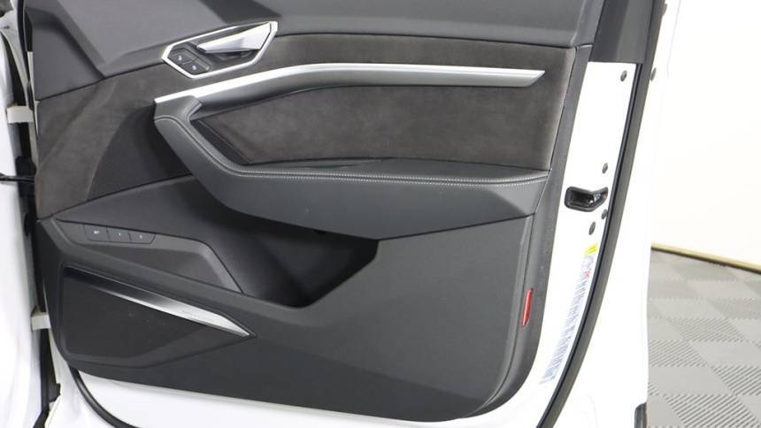 2021 Audi e-tron WA1VAAGE6MB015858