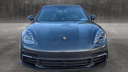 2018 Porsche Panamera WP0AE2A77JL130306