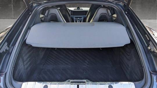 2018 Porsche Panamera WP0AE2A77JL130306