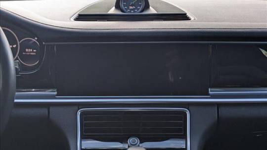 2018 Porsche Panamera WP0AE2A77JL130306