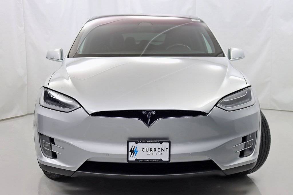 2018 Tesla Model X 5YJXCAE49JF130210