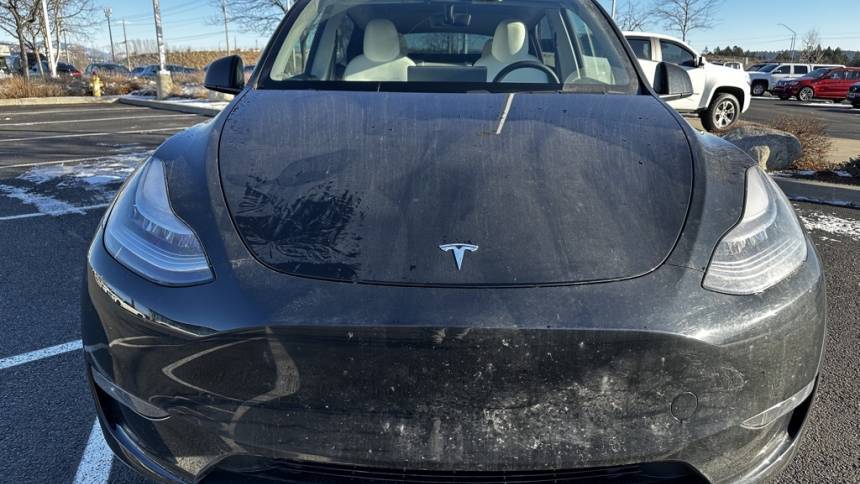 2020 Tesla Model Y 5YJYGDEE7LF057019