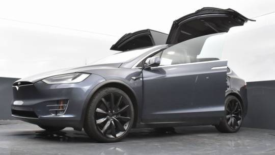 2017 Tesla Model X 5YJXCBE20HF077816