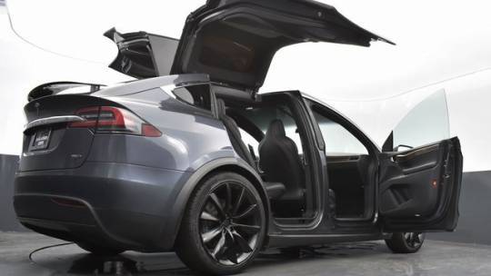2017 Tesla Model X 5YJXCBE20HF077816