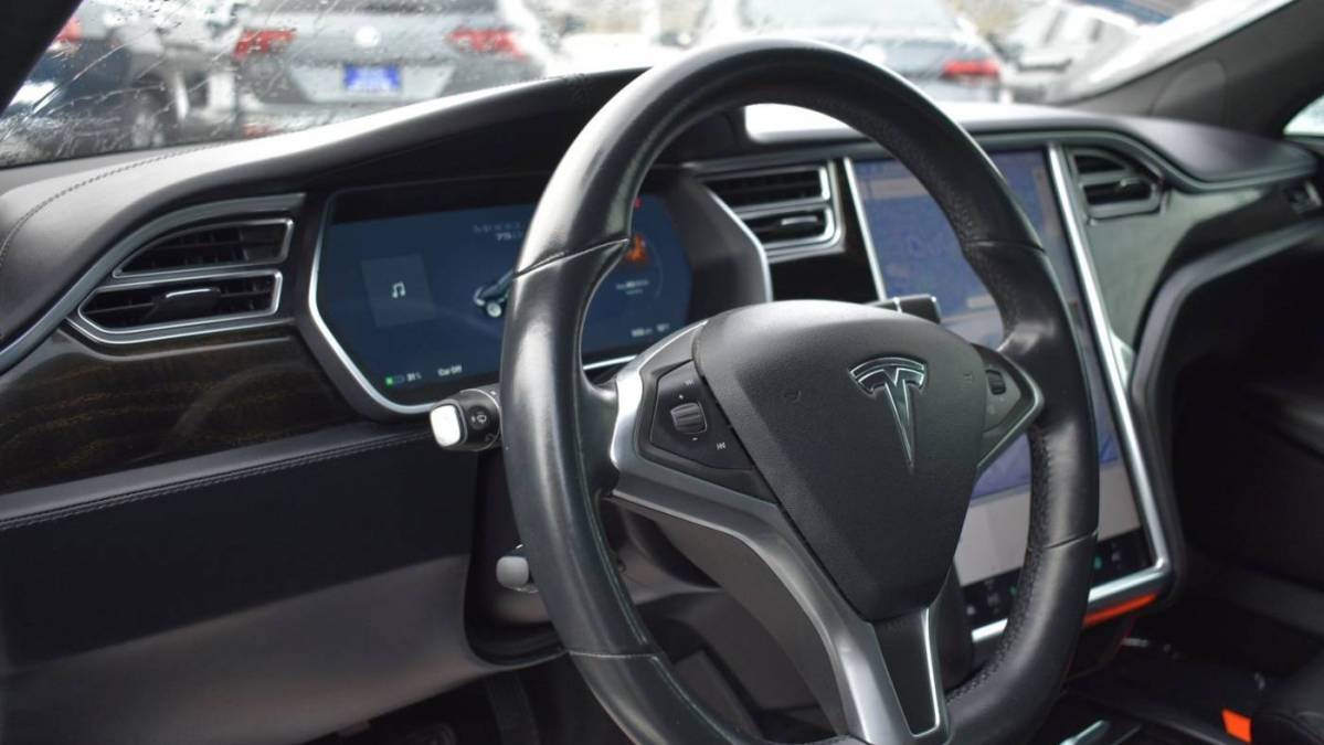 2016 Tesla Model S 5YJSA1E26GF147229