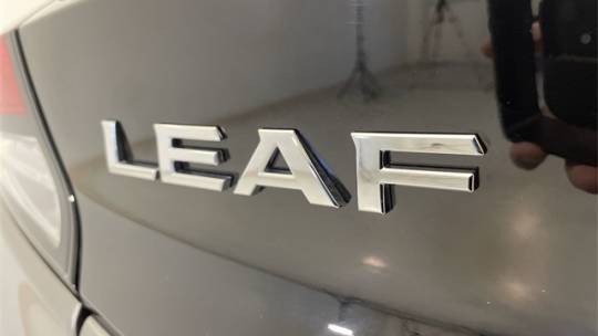 2022 Nissan LEAF 1N4AZ1CV2NC558631