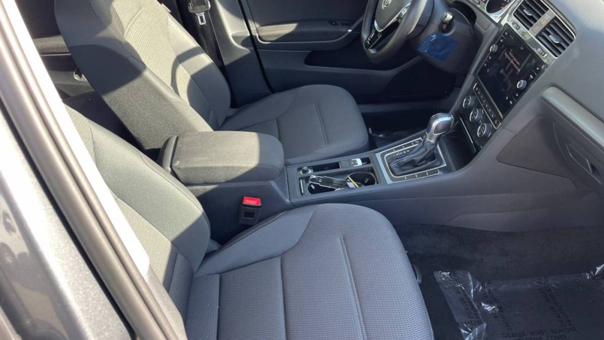2019 Volkswagen e-Golf WVWKR7AUXKW912174