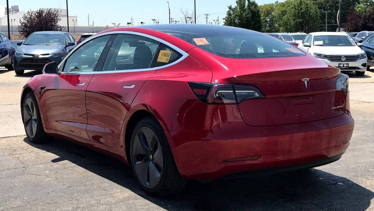 2018 Tesla Model 3 5YJ3E1EBXJF133673