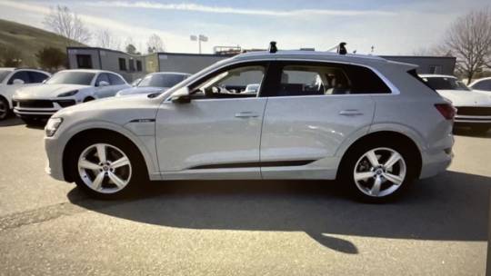2019 Audi e-tron WA1LABGE1KB012389