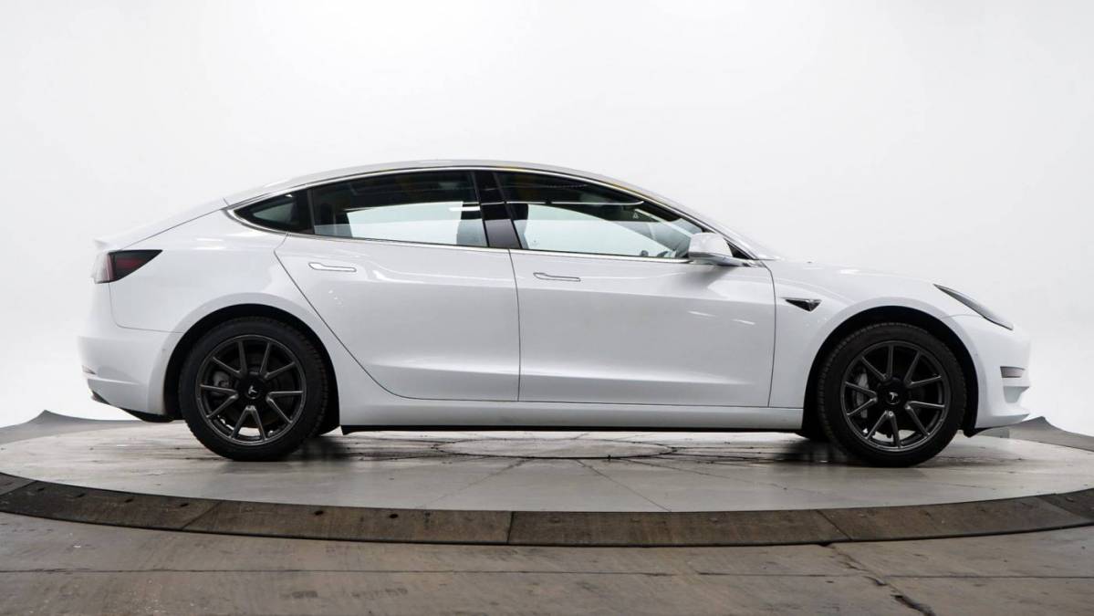 2018 Tesla Model 3 5YJ3E1EA0JF007538