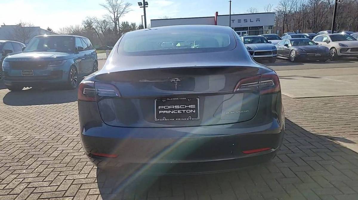 2018 Tesla Model 3 5YJ3E1EB8JF170706
