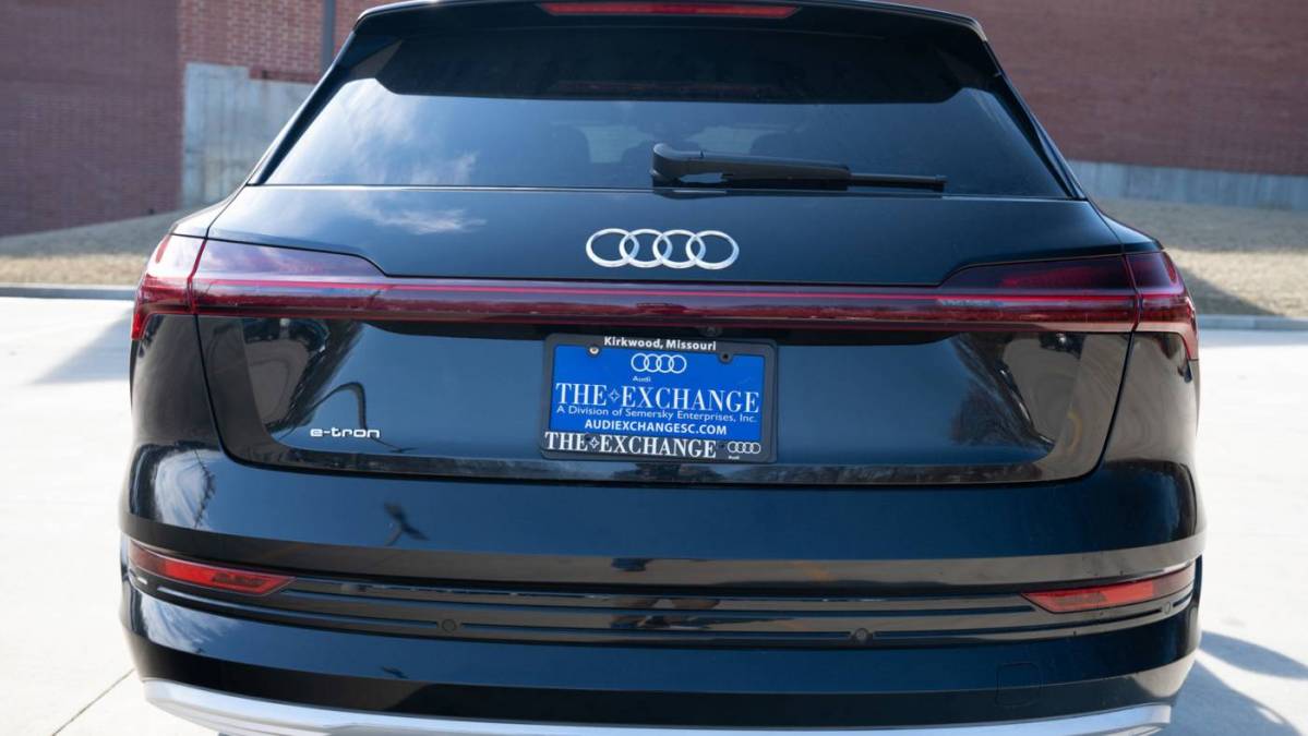 2019 Audi e-tron WA1LAAGE4KB024336