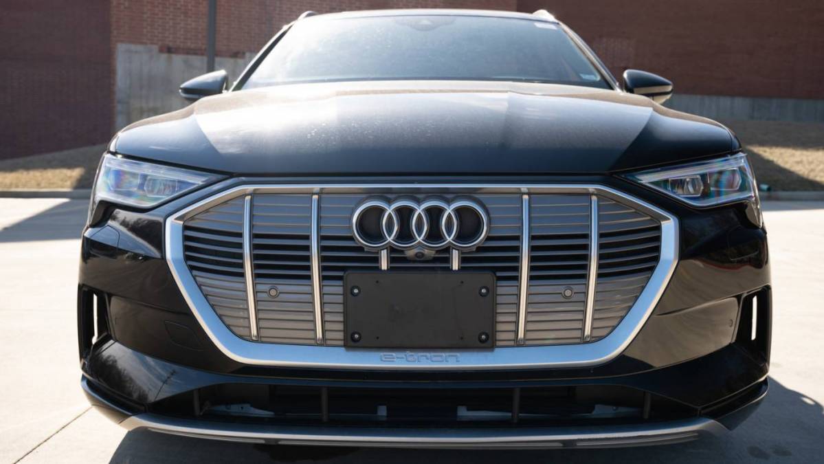 2019 Audi e-tron WA1LAAGE4KB024336