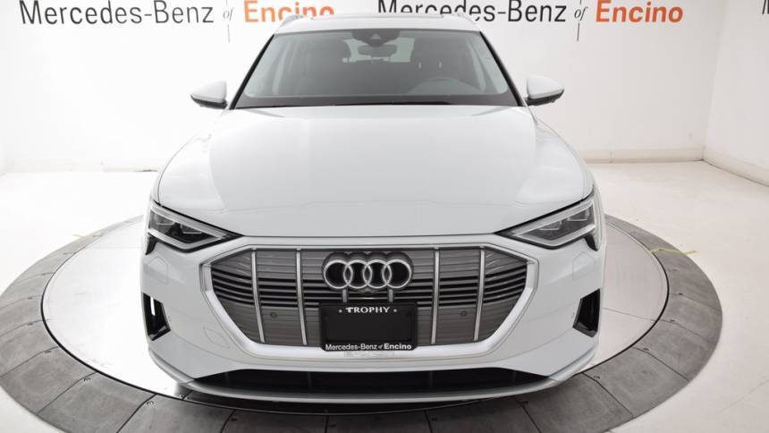 2019 Audi e-tron WA1LAAGE0KB024107