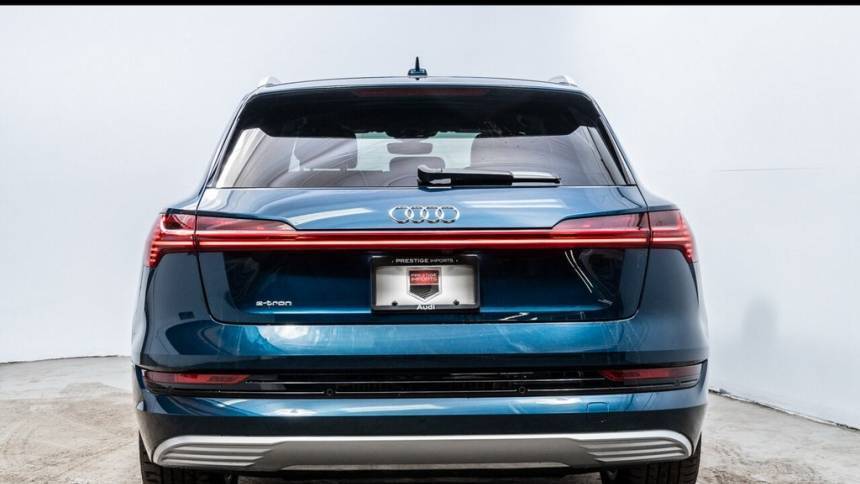 2019 Audi e-tron WA1VAAGE6KB021768