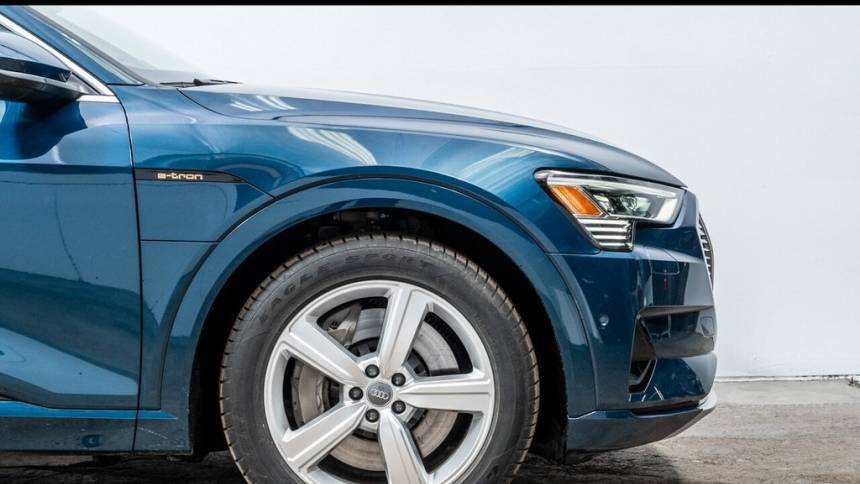 2019 Audi e-tron WA1VAAGE6KB021768