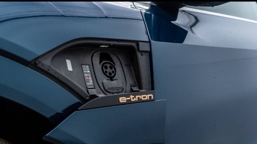 2019 Audi e-tron WA1VAAGE6KB021768