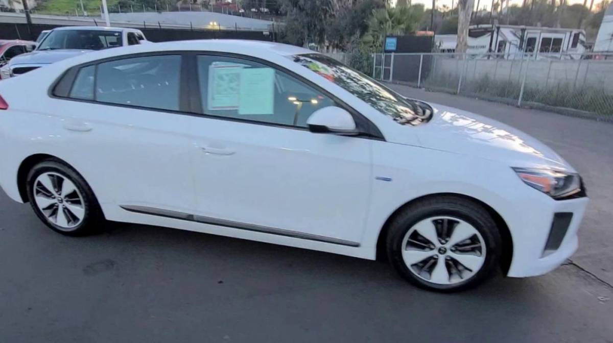 2019 Hyundai IONIQ KMHC65LD8KU111278