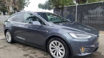 2018 Tesla Model X 5YJXCAE27JF091549