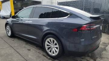 2018 Tesla Model X 5YJXCAE27JF091549