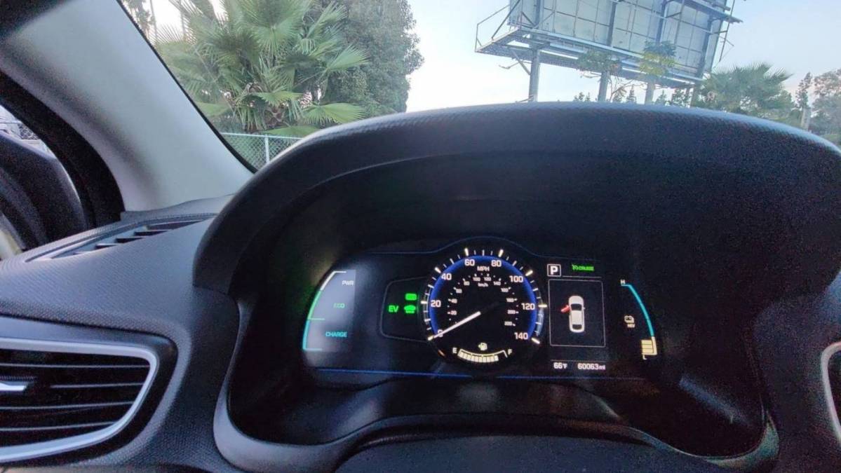 2019 Hyundai IONIQ KMHC65LD8KU111278