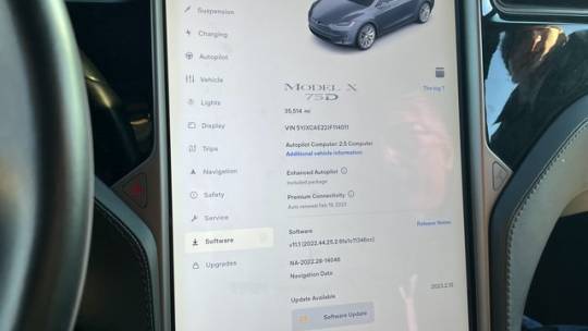 2018 Tesla Model X 5YJXCAE22JF114011