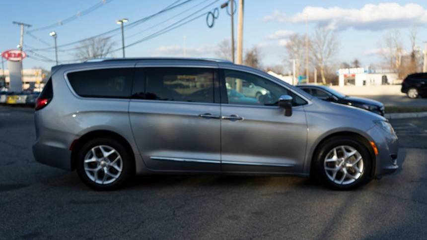 2018 Chrysler Pacifica Hybrid 2C4RC1N70JR273005