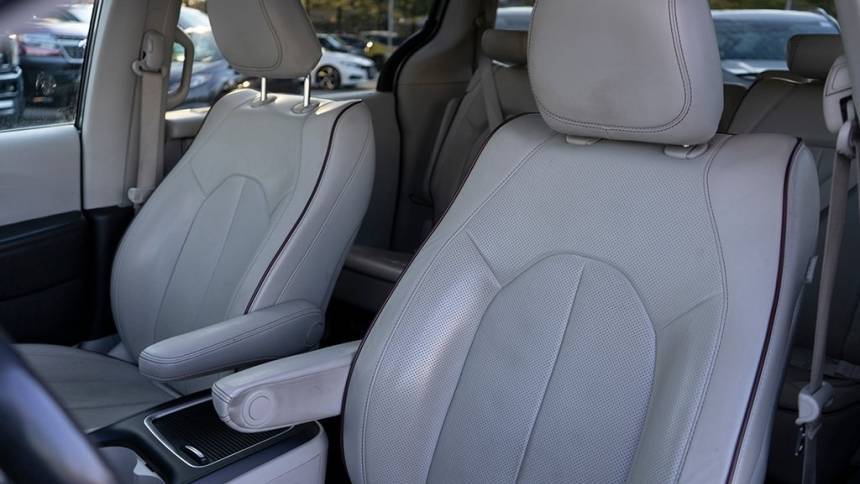 2018 Chrysler Pacifica Hybrid 2C4RC1N70JR273005
