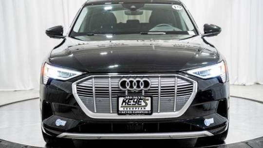 2019 Audi e-tron WA1VAAGE2KB010881