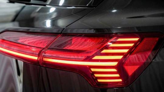 2019 Audi e-tron WA1VAAGE2KB010881