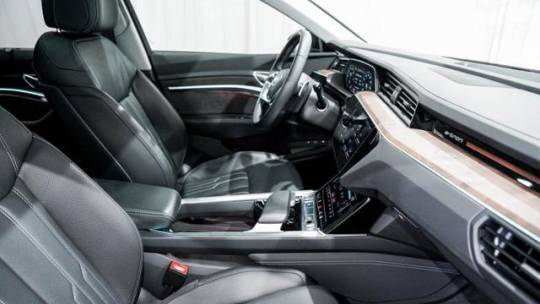 2019 Audi e-tron WA1VAAGE2KB010881