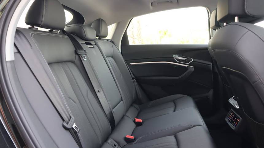 2021 Audi e-tron WA12AAGE3MB000947