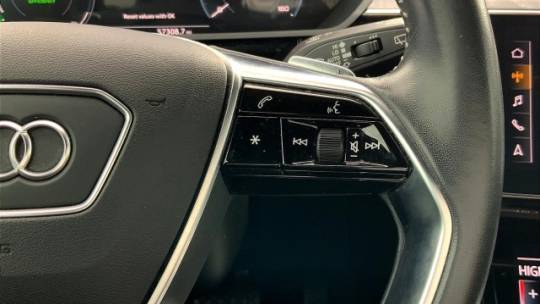 2019 Audi e-tron WA1VAAGE9KB007122