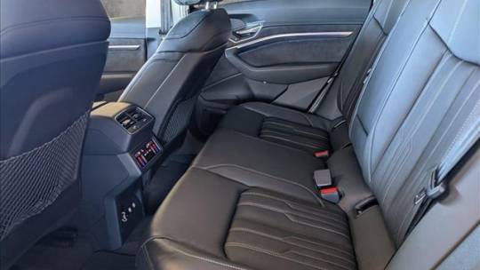 2019 Audi e-tron WA1VAAGE6KB021558