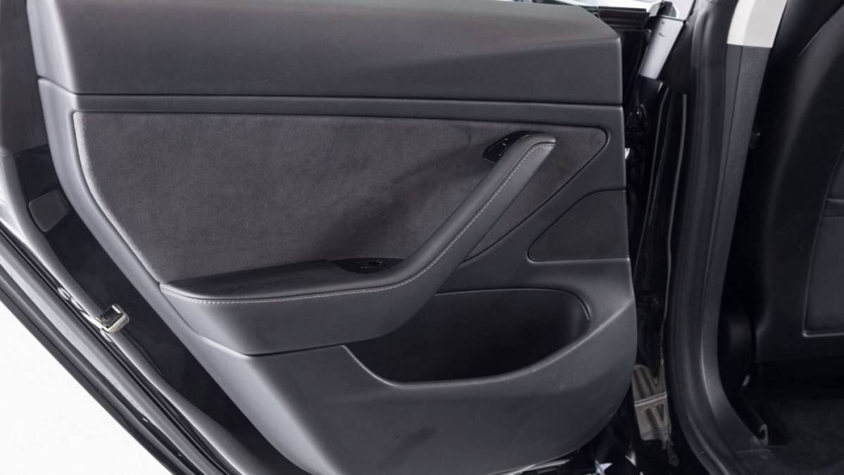 2018 Tesla Model 3 5YJ3E1EB5JF084527