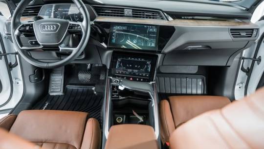 2021 Audi e-tron WA13AAGE4MB008172
